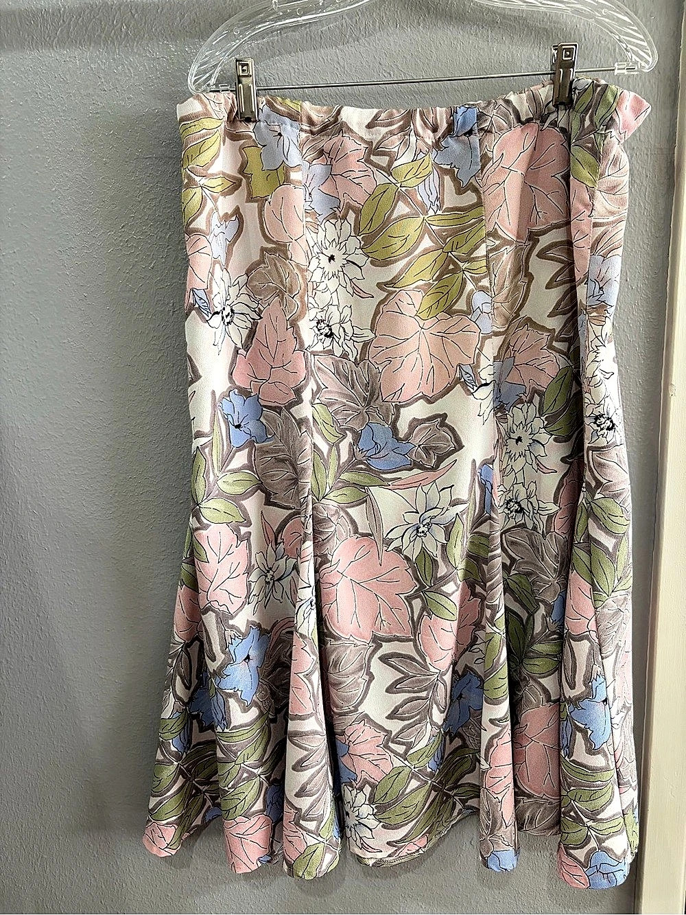 Floral Midi Skirt in Pink & Green Like New